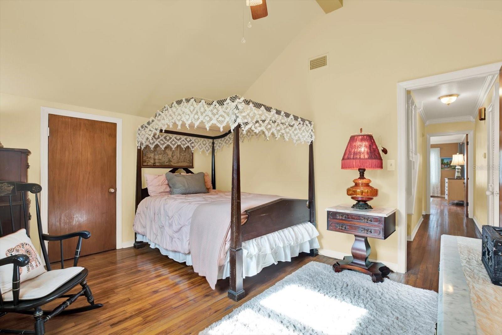 HILLCREST - Residential