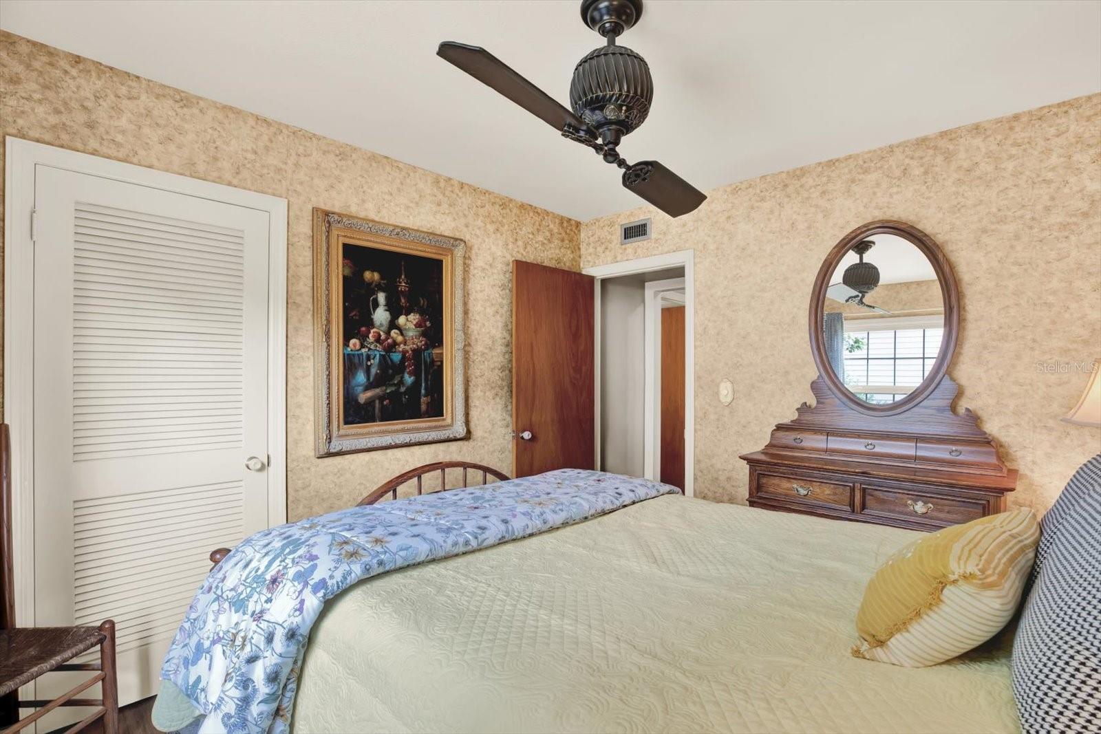 HILLCREST - Residential