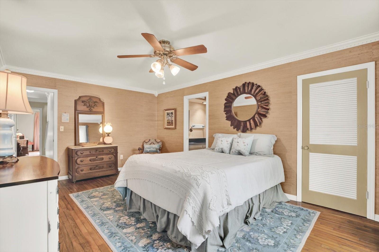 HILLCREST - Residential