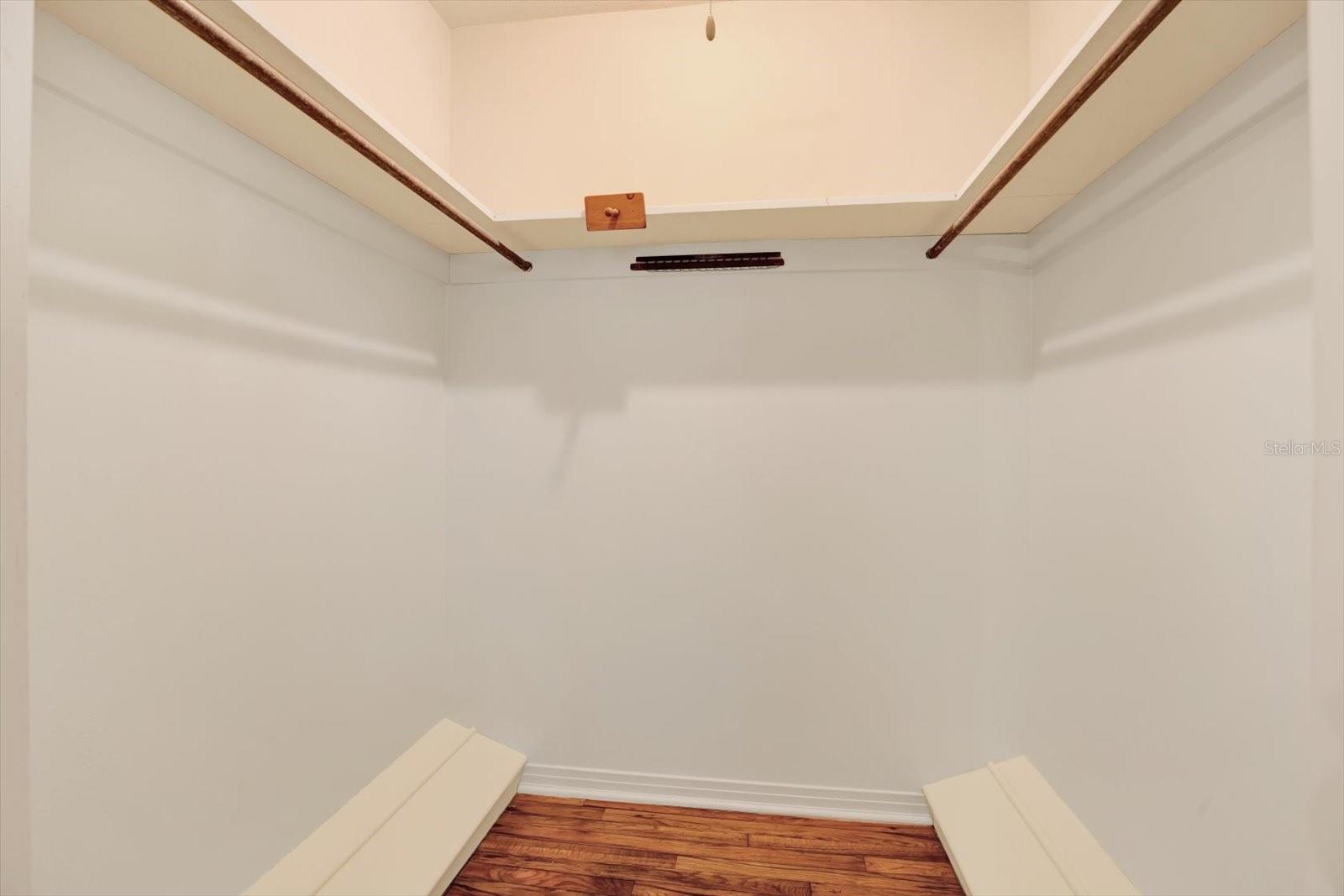 HILLCREST - Residential