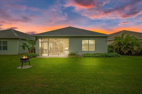 A home in PARRISH