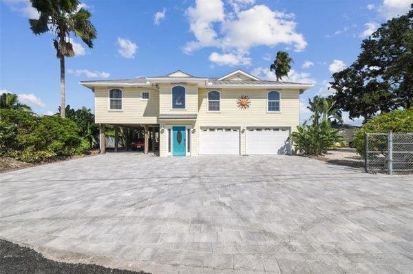 9914 ALAVISTA DR, GIBSONTON, FL 33534 - Image 2d1a18c87134c7533beab8e757c8d5ac/187403498