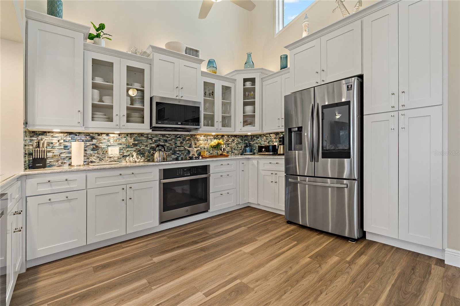 TREE HOUSE - Residential Lease