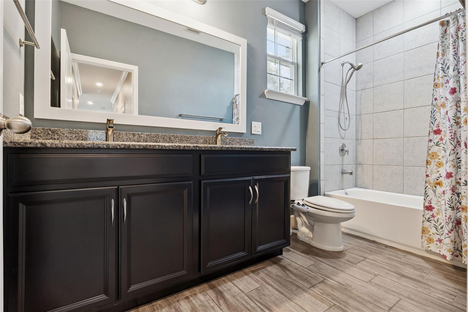 GREENVILLE COMMONS - Residential