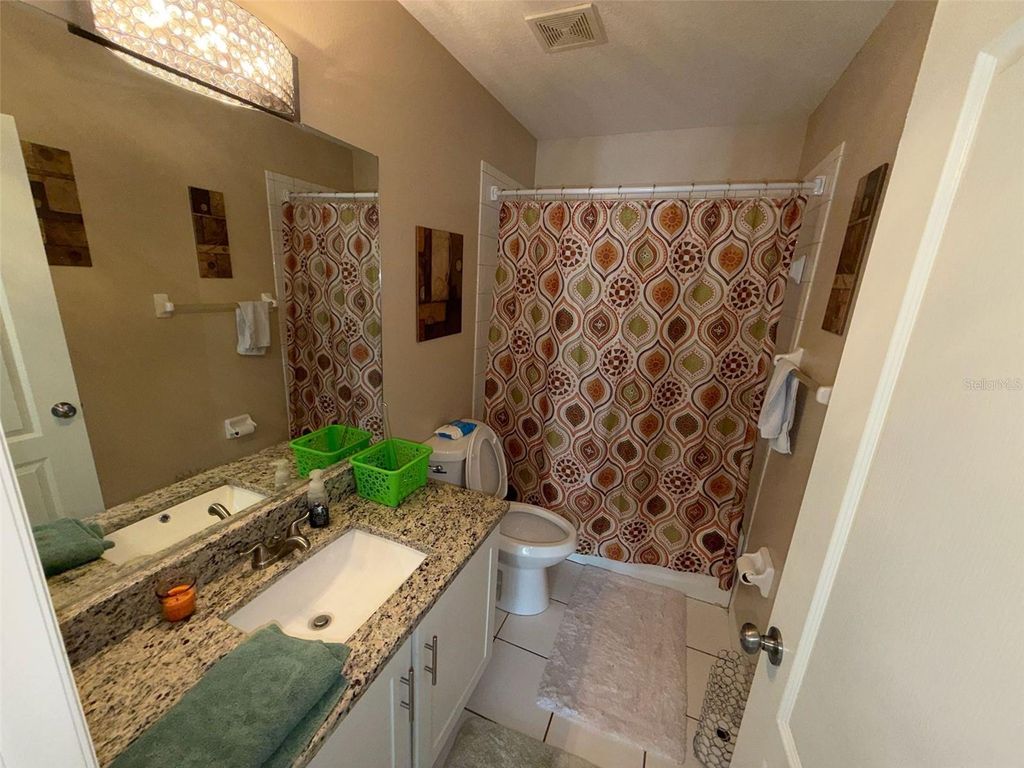 Photo of 7411 Oxford Garden Circle, Apollo Beach, FL 33572 (MLS # S5138262)