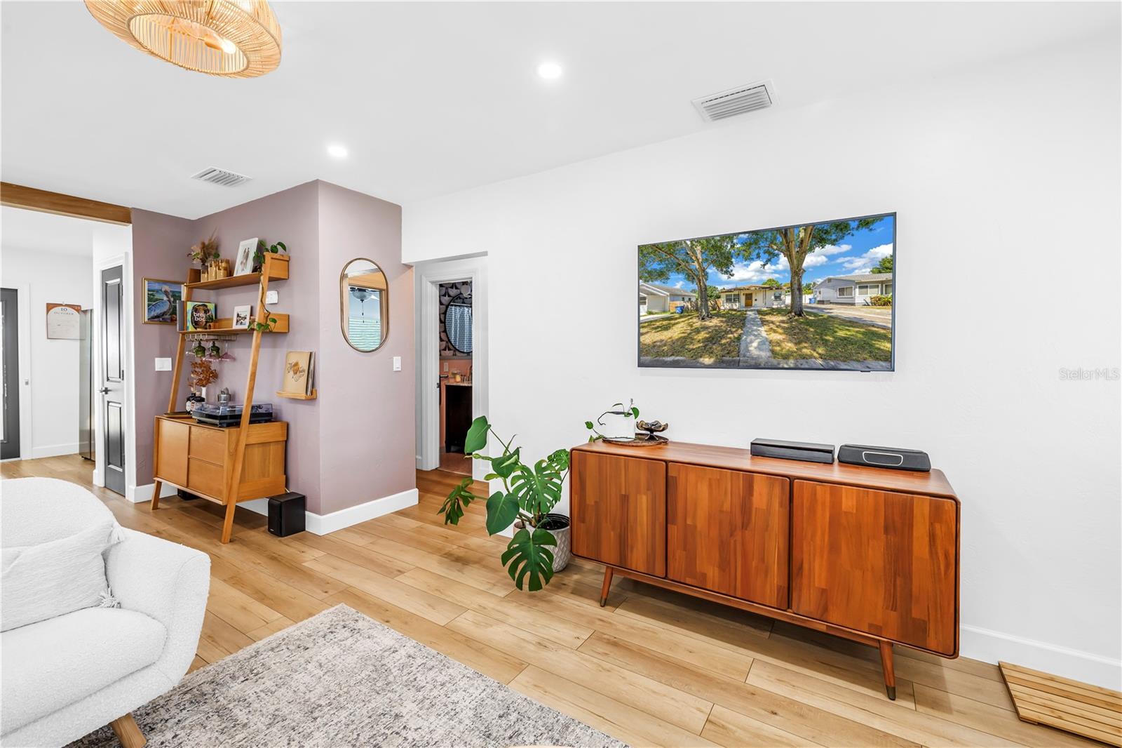 AVALON - Residential Lease