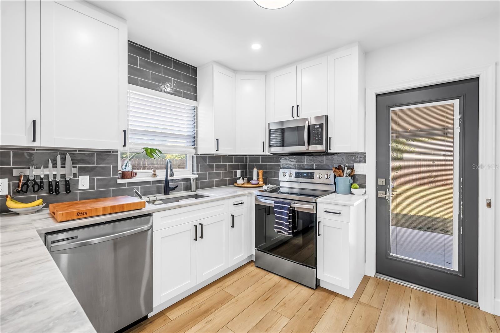 AVALON - Residential Lease