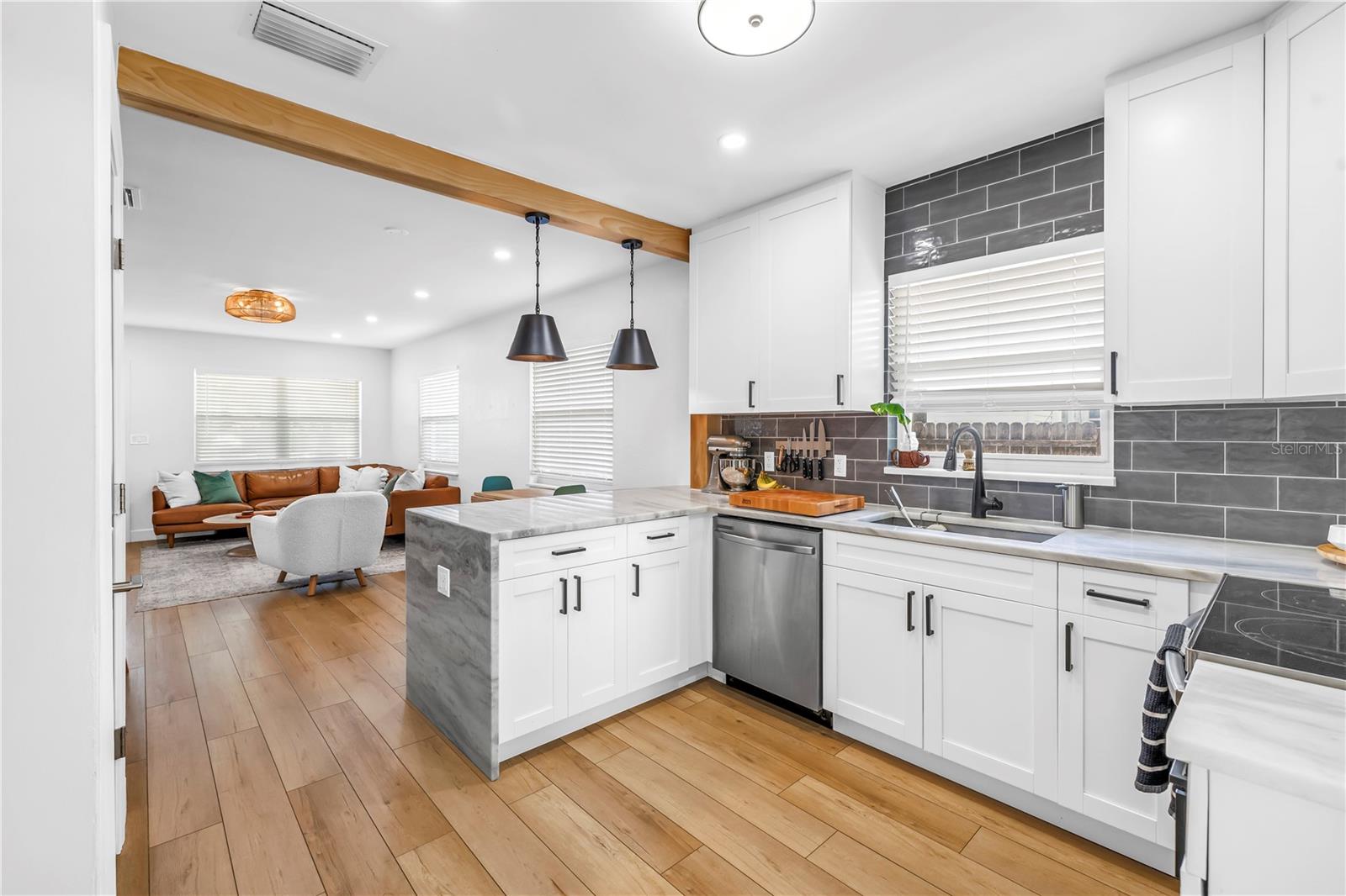 AVALON - Residential Lease