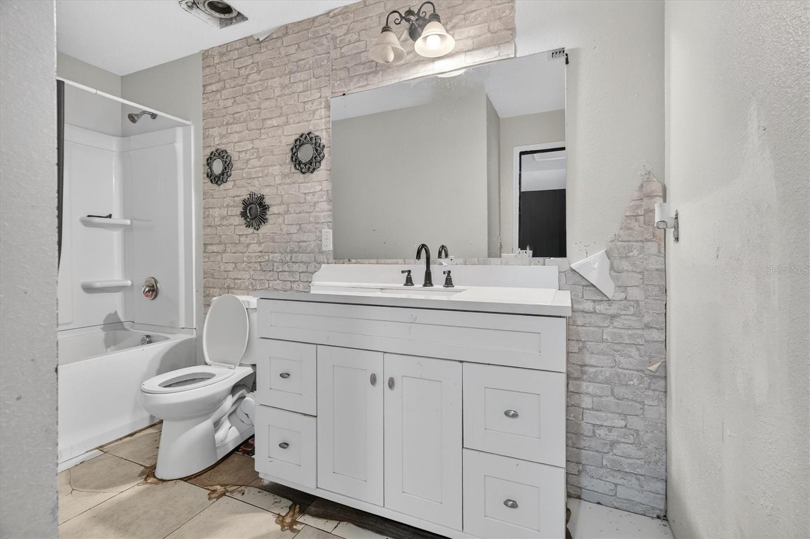 MASCOTTE GARDENS AT LAKE JACKSON RIDGE - Residential