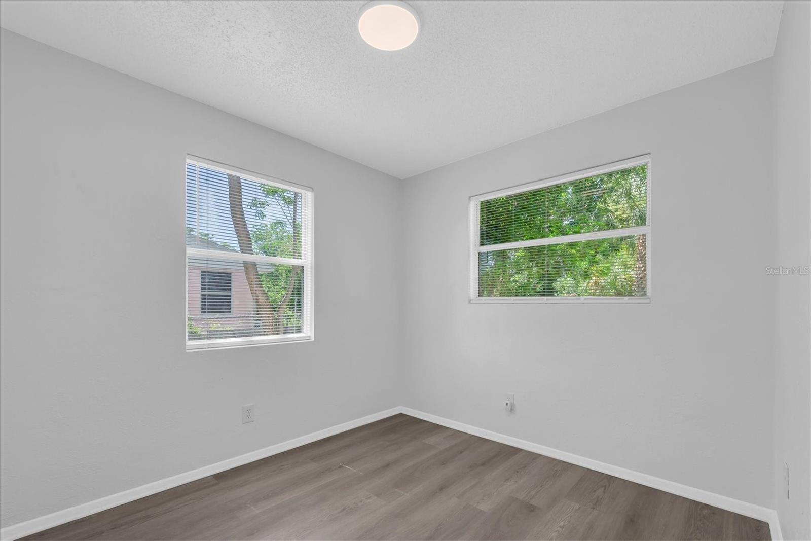 VINSETTA PARK ANNEX - Residential Lease