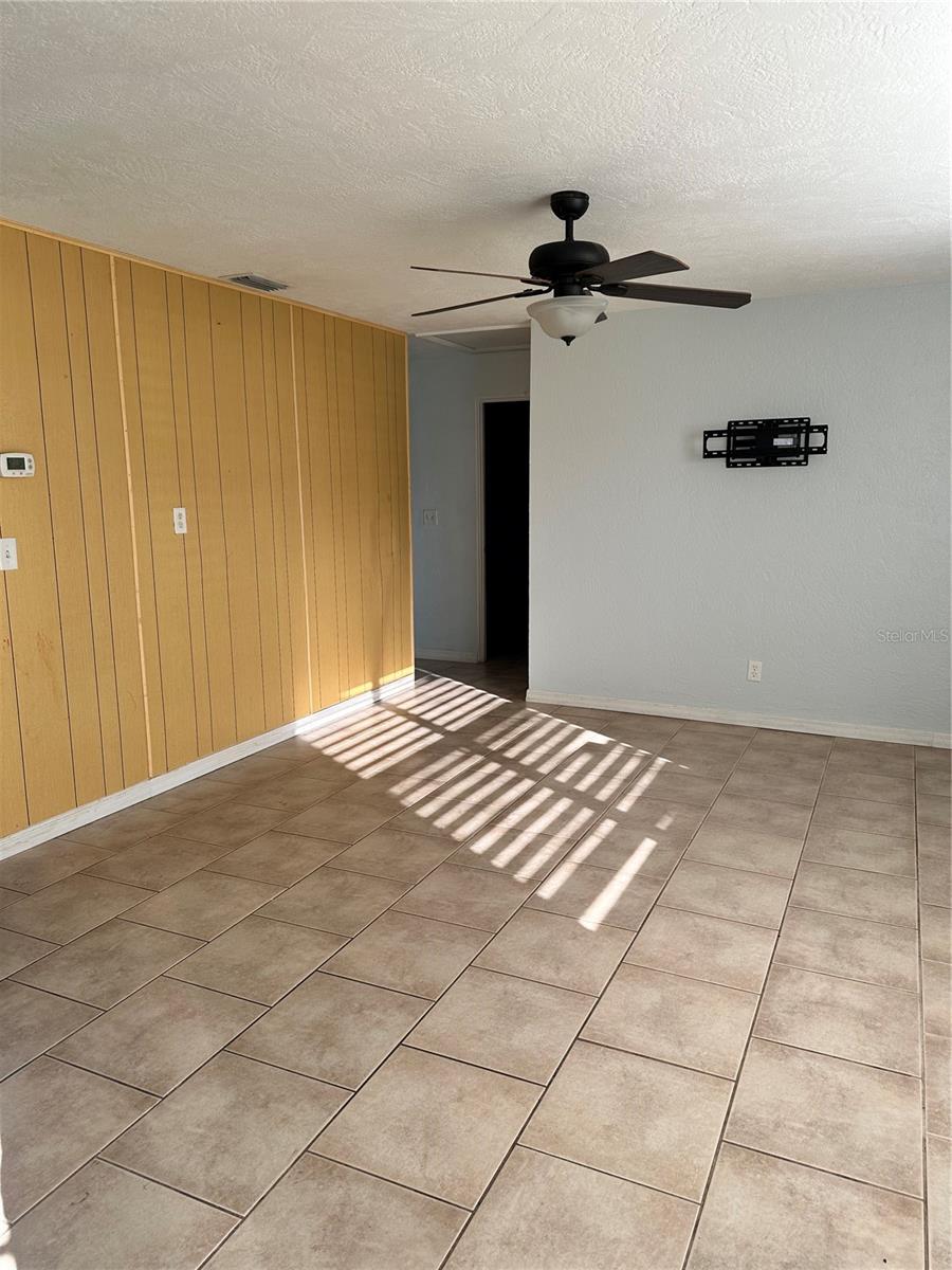 2627 QUEEN PALM DRIVE