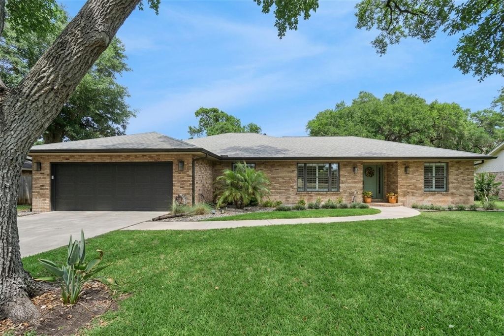 Photo of 1813 Admiral Court, Kissimmee, FL 34744 (MLS # O6401628)