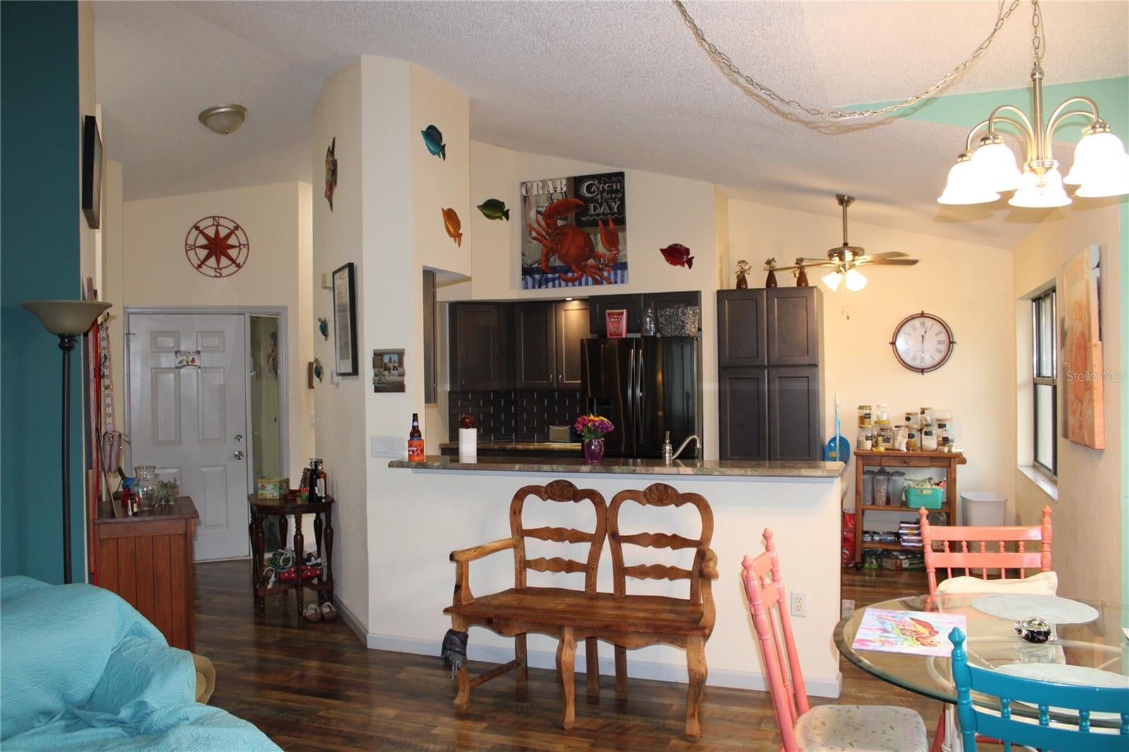 1671 HAMILTON COURT