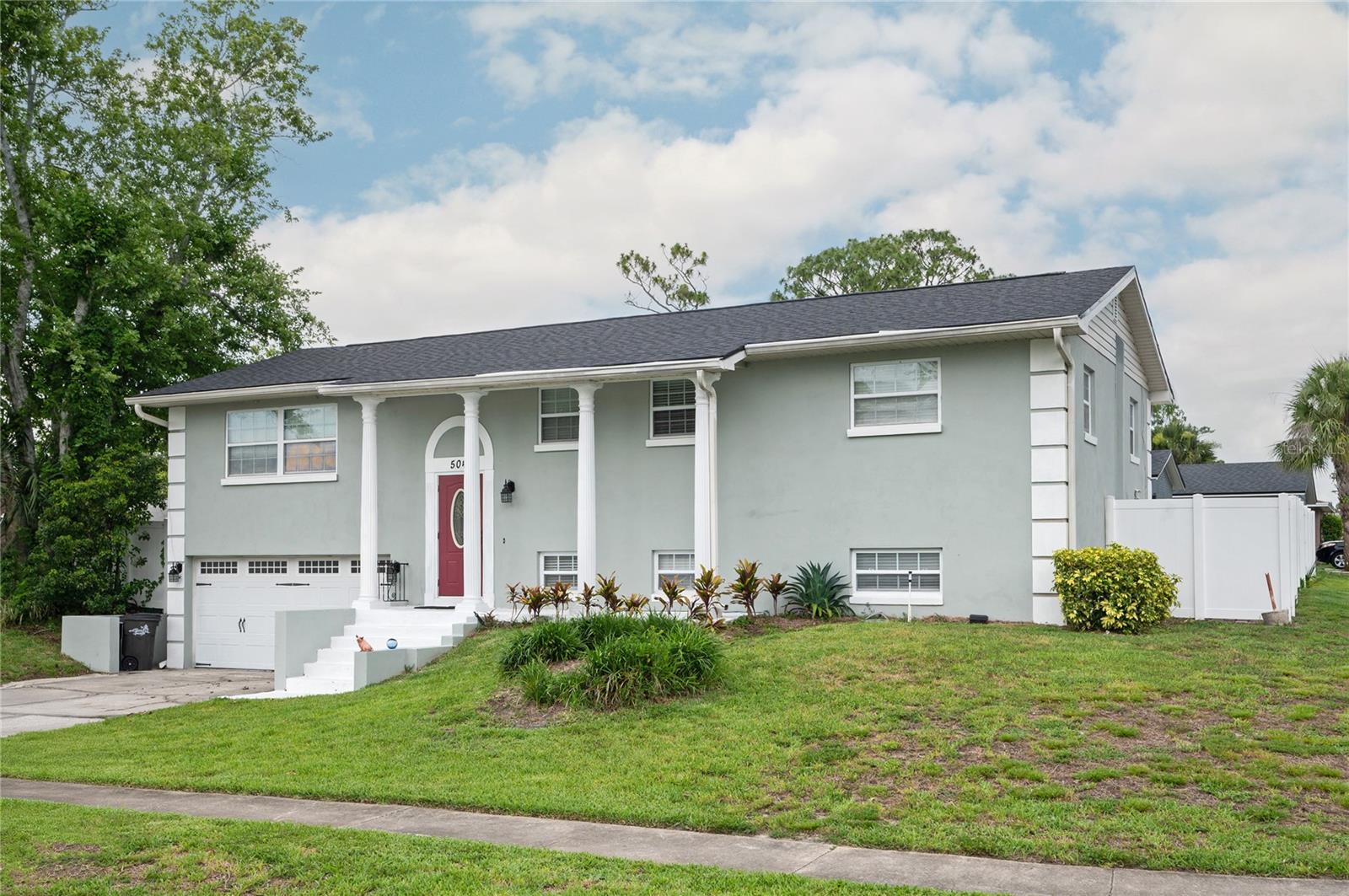 504 TEAKWOOD DRIVE