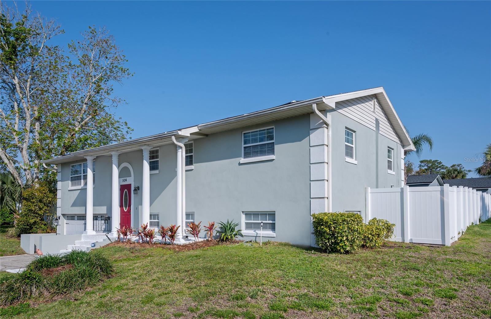 504 TEAKWOOD DRIVE