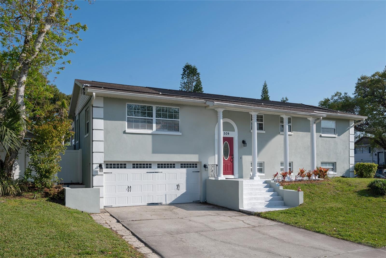 504 TEAKWOOD DRIVE