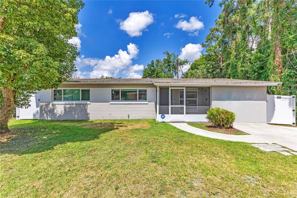 Photo of 4 Channing Avenue, Orlando, FL 32811 (MLS # O6409037)