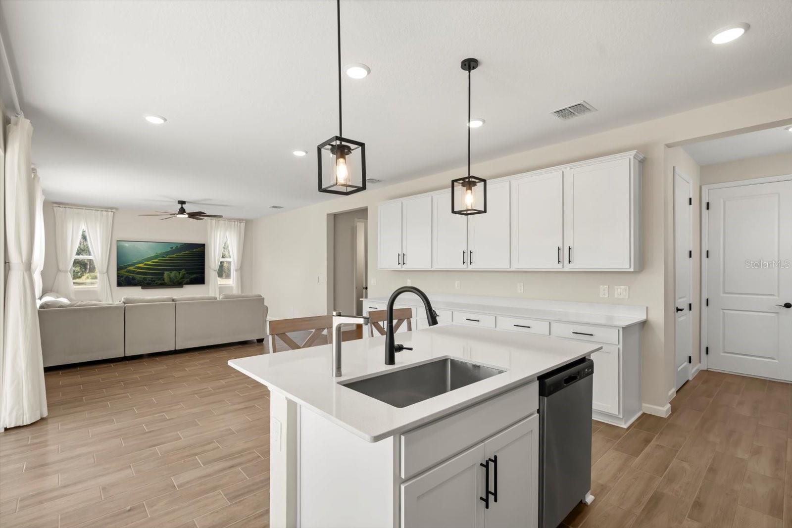 SEASONS AT LAKESIDE FOREST - Residential