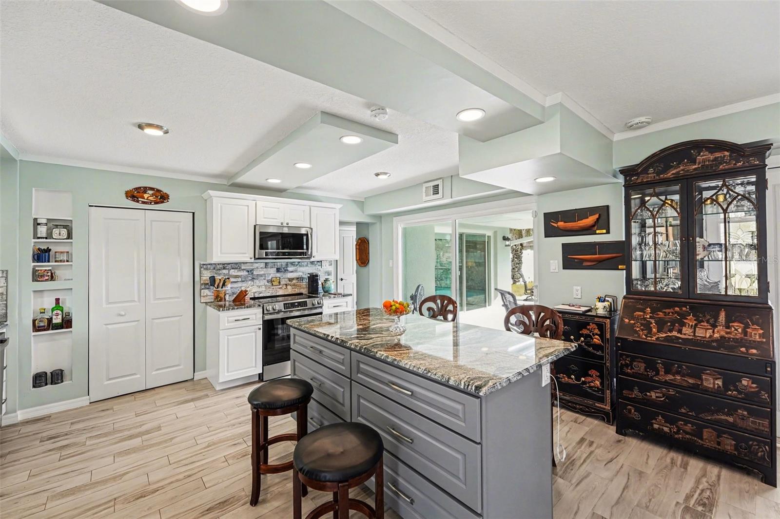 OLDSMAR COUNTRY CLUB ESTATES SEC 1 - Residential