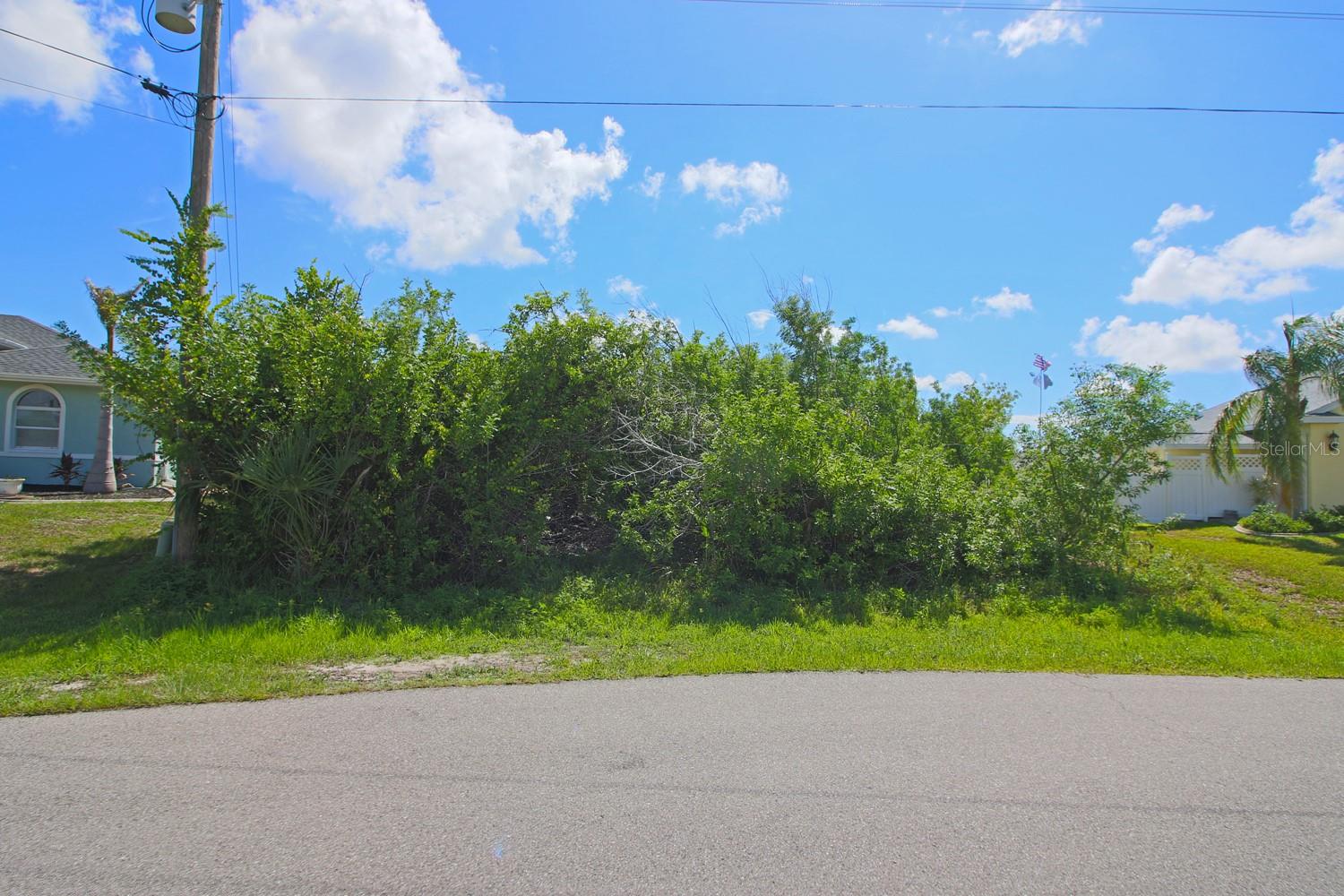 PORT CHARLOTTE SEC 081 - Land