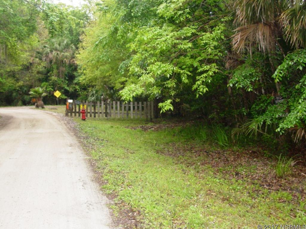 Model Land Co In Betts Grant - Land