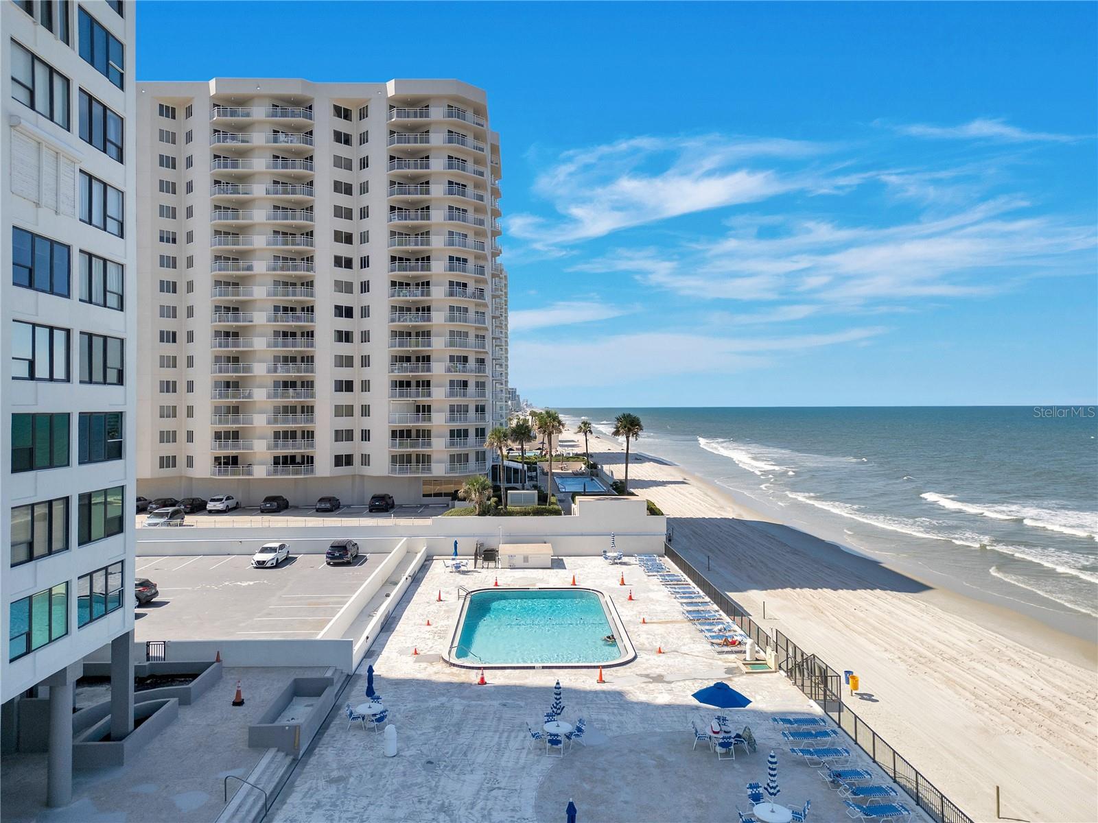 OCEANS FIVE - Residential