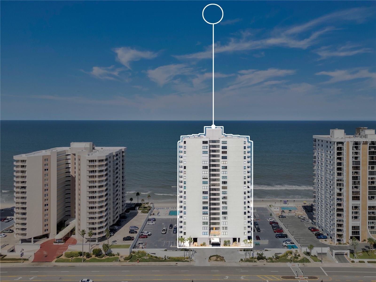 OCEANS FIVE - Residential
