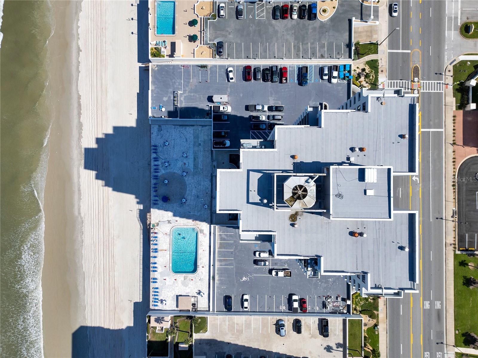 OCEANS FIVE - Residential