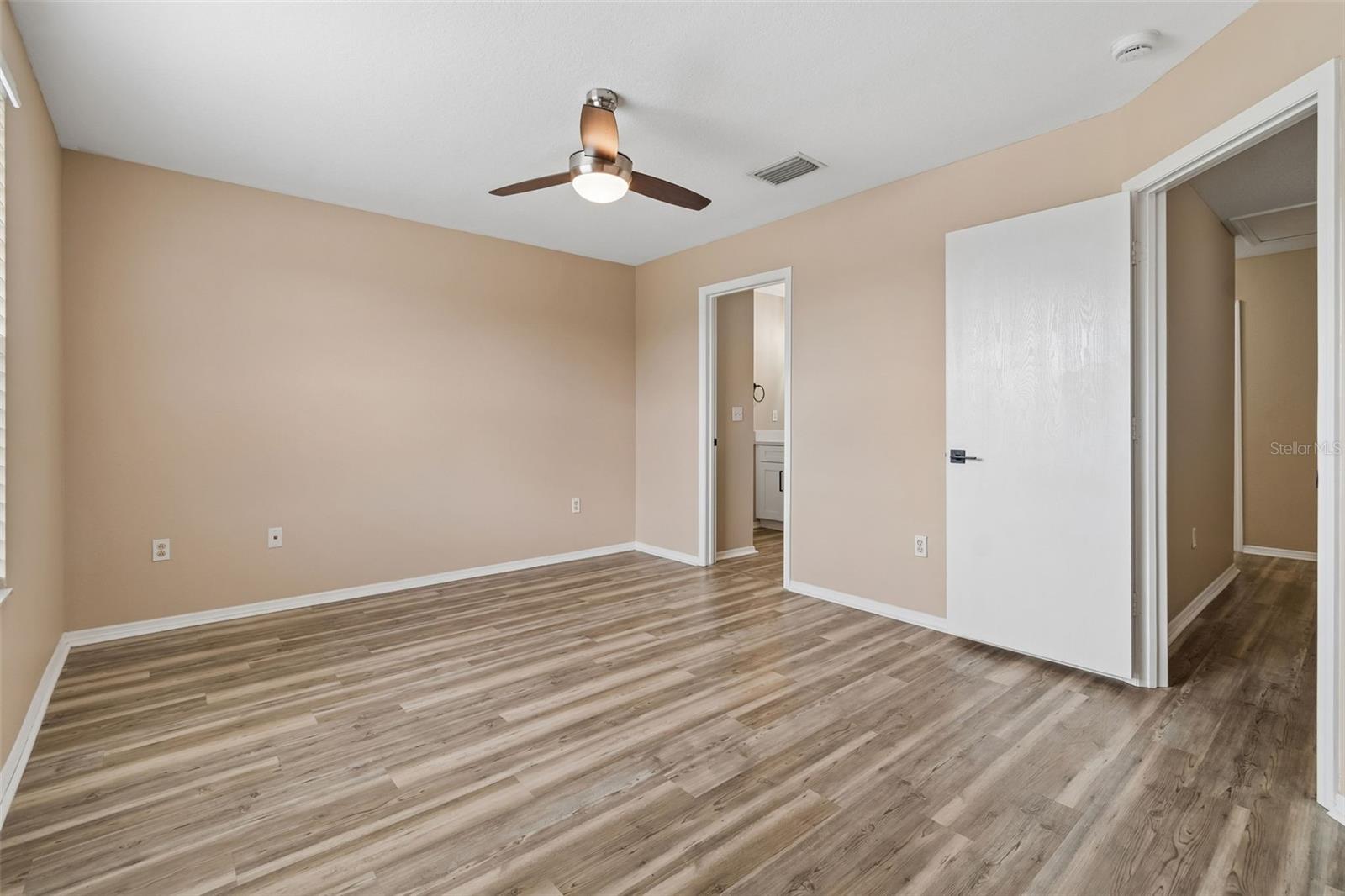 EDGEWATER AT LAKE BRANDON - Residential