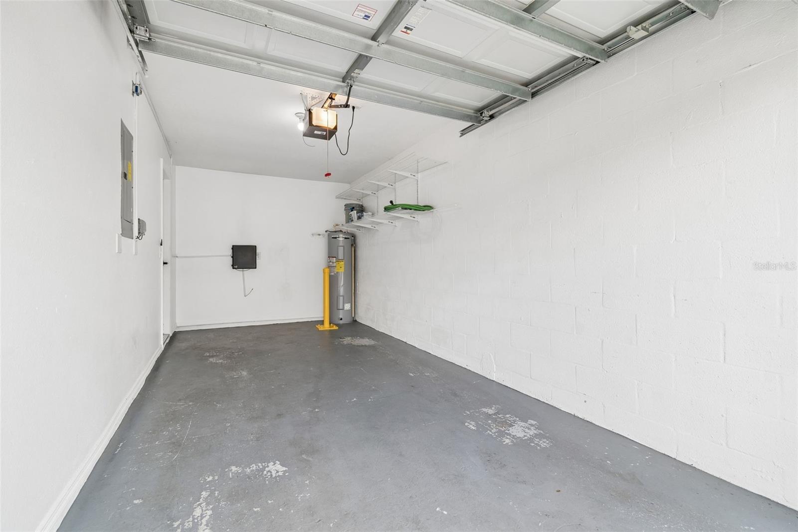 EDGEWATER AT LAKE BRANDON - Residential