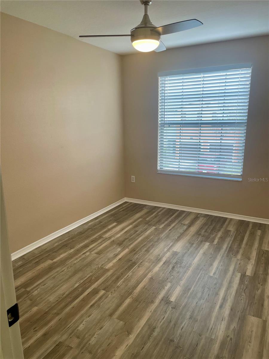 EDGEWATER AT LAKE BRANDON - Residential