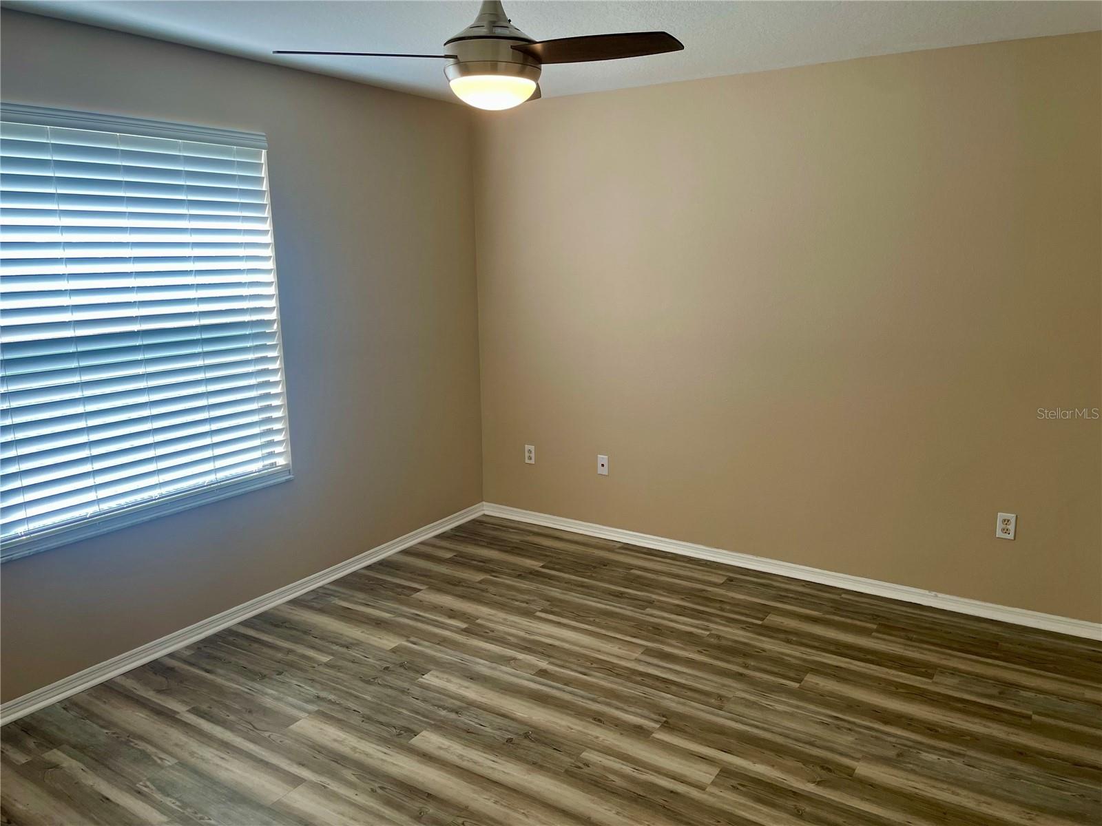 EDGEWATER AT LAKE BRANDON - Residential