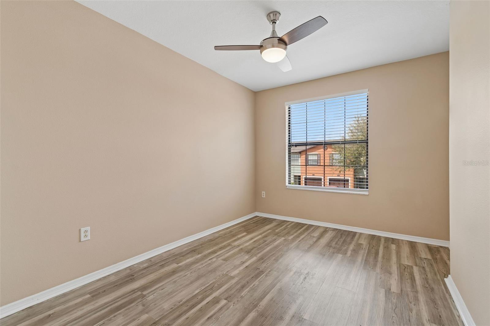 EDGEWATER AT LAKE BRANDON - Residential