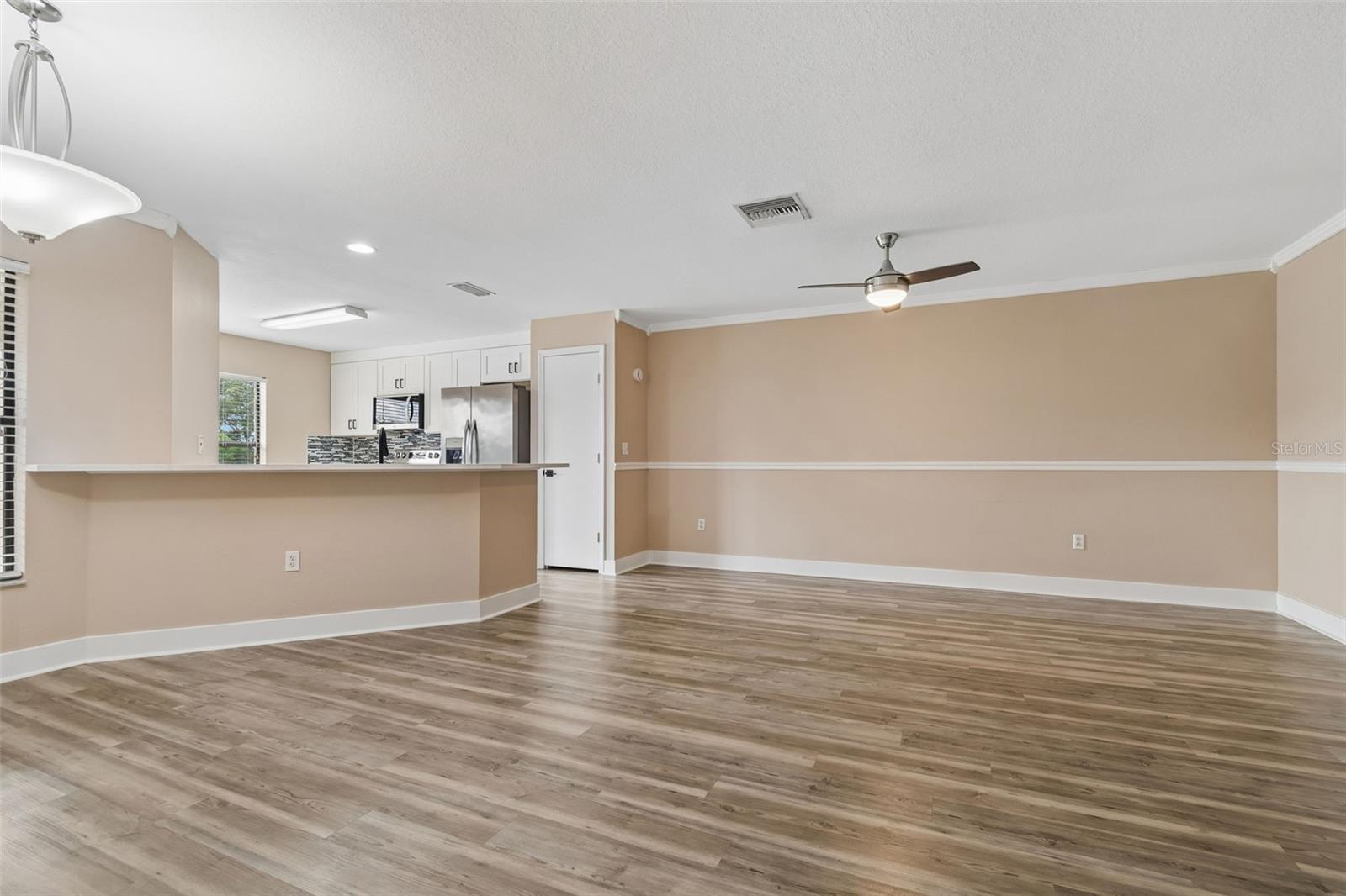 EDGEWATER AT LAKE BRANDON - Residential