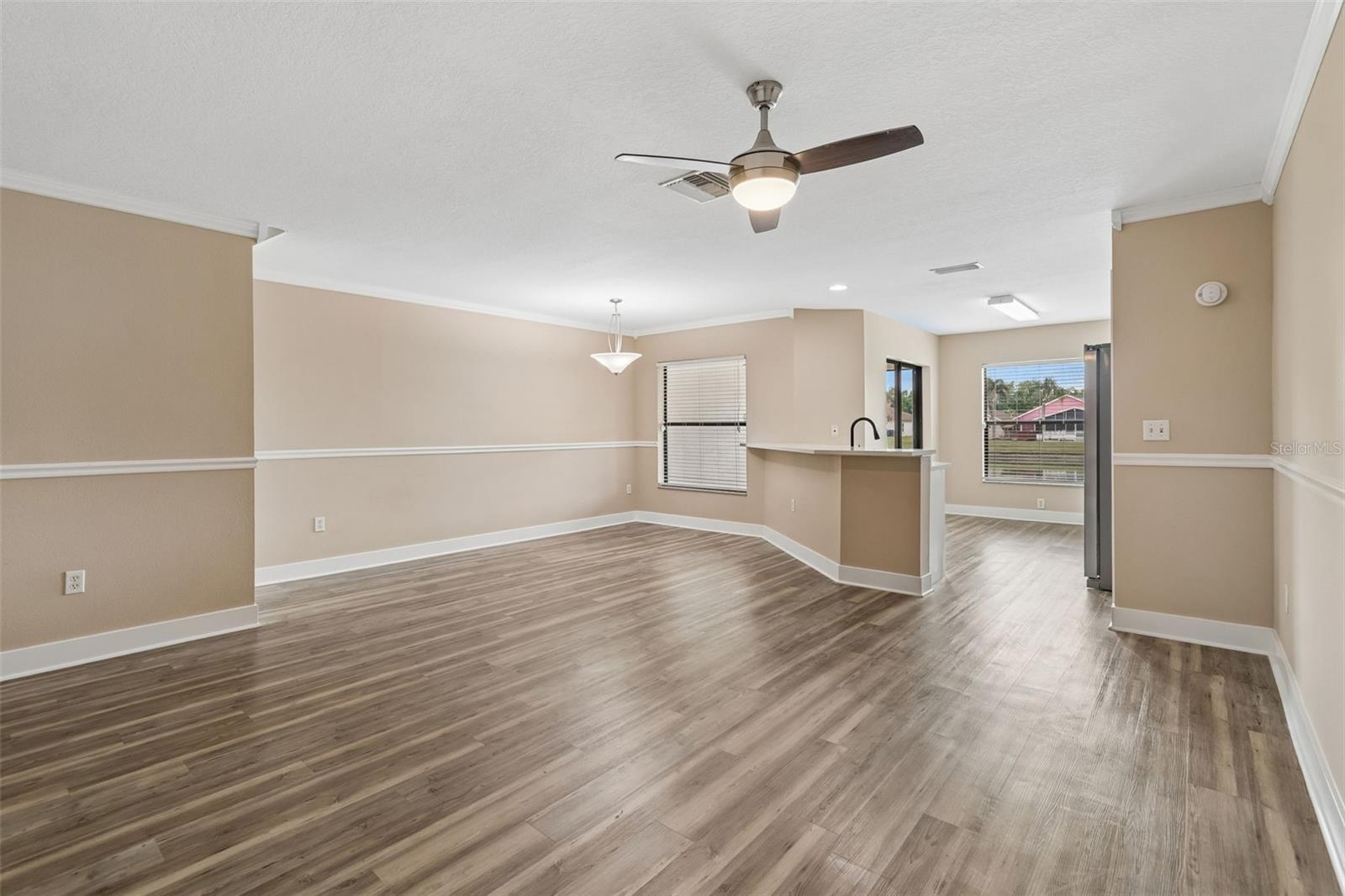 EDGEWATER AT LAKE BRANDON - Residential