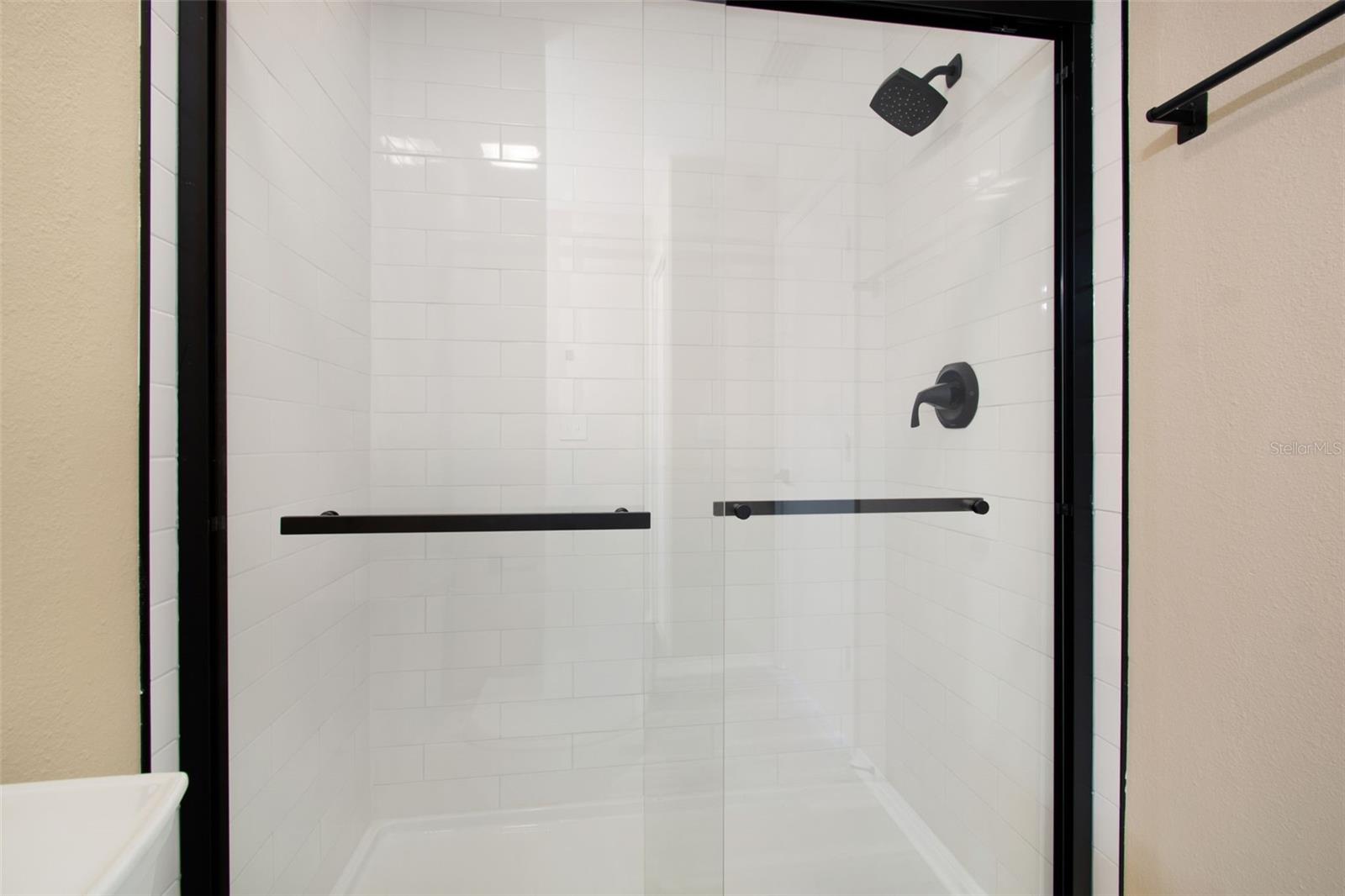 EDGEWATER AT LAKE BRANDON - Residential