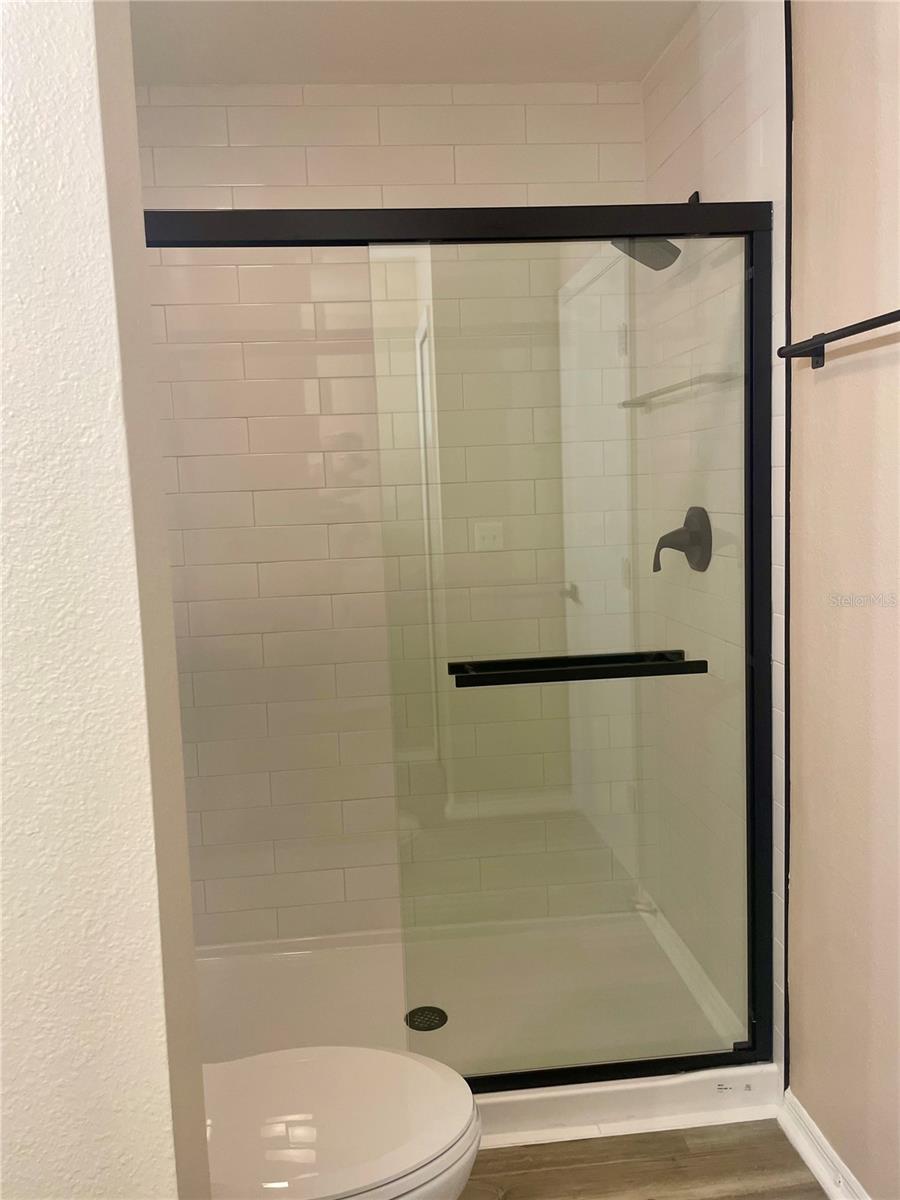 EDGEWATER AT LAKE BRANDON - Residential