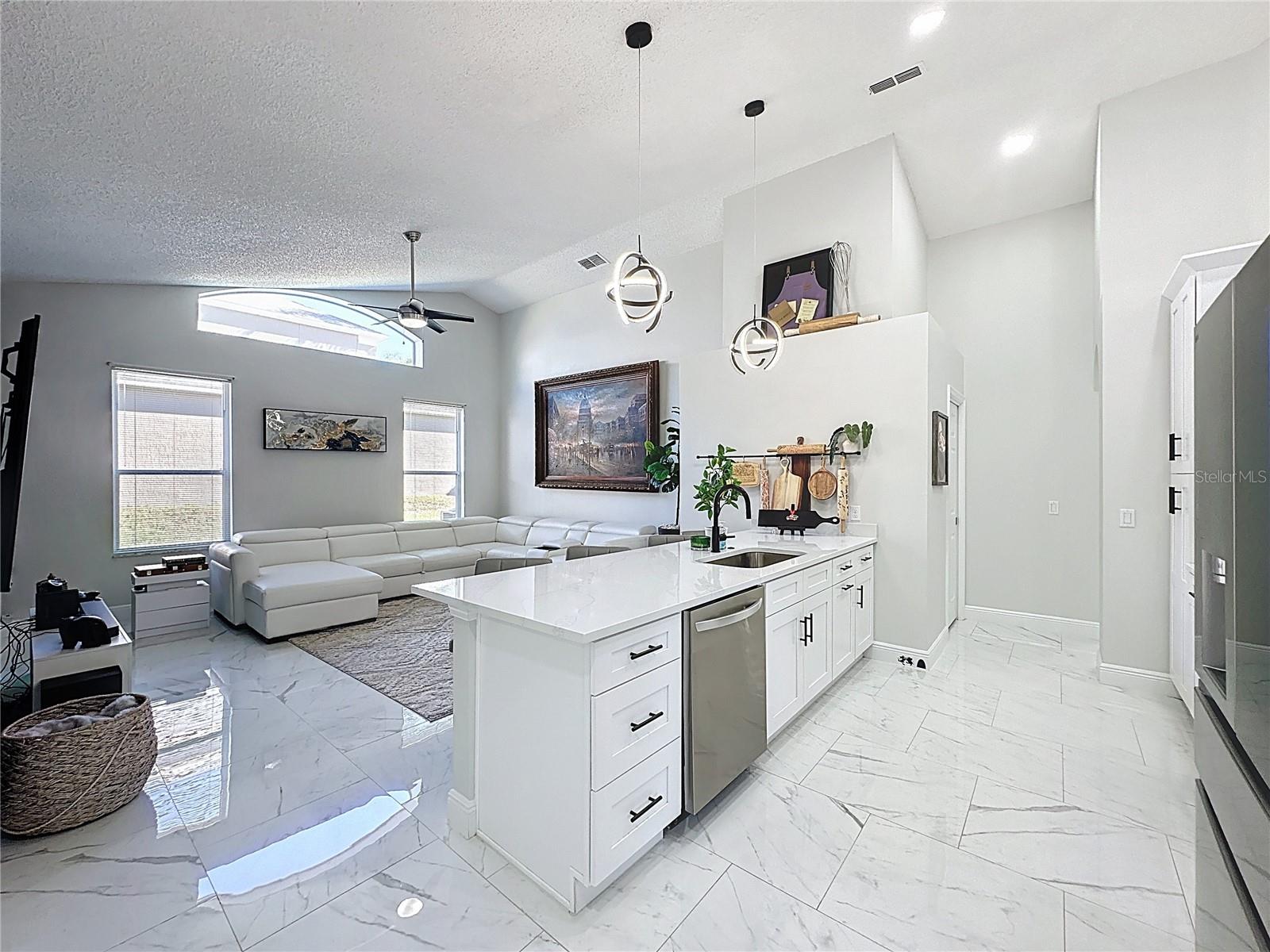 SOUTHERN DUNES ESTATES - Residential