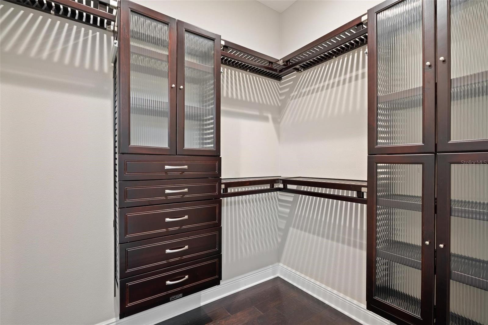 WINDSTONE - Residential