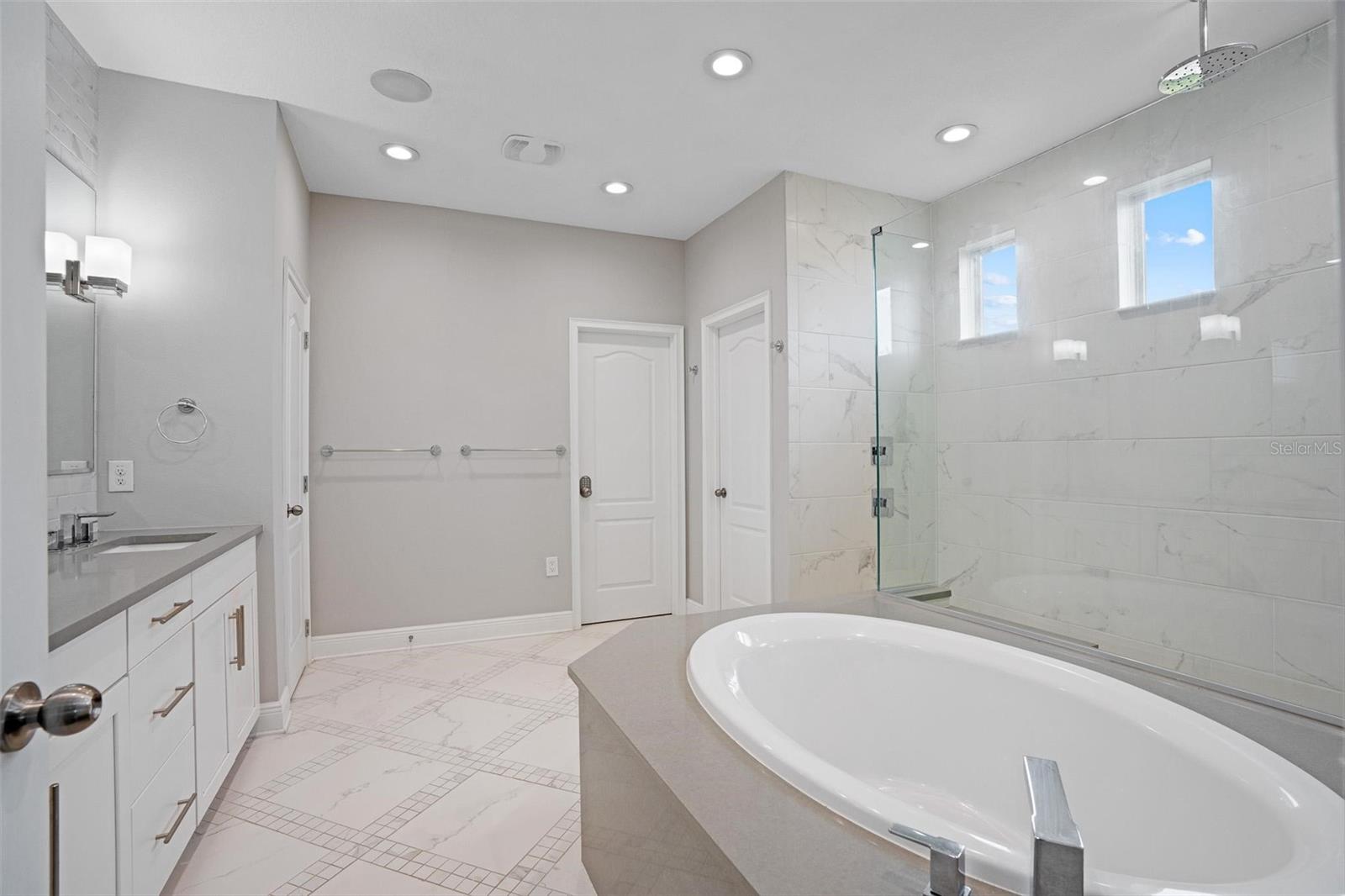 WINDSTONE - Residential