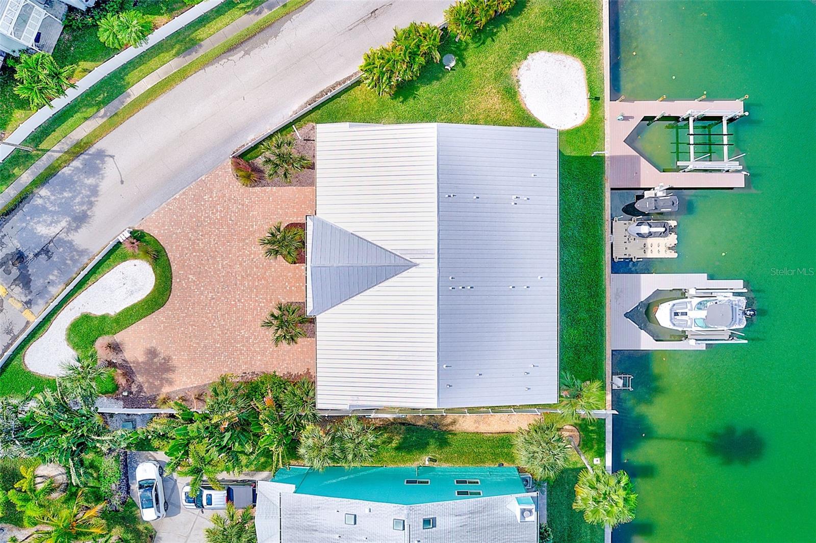 LANDINGS AT WINDRUSH THE CONDO - Residential