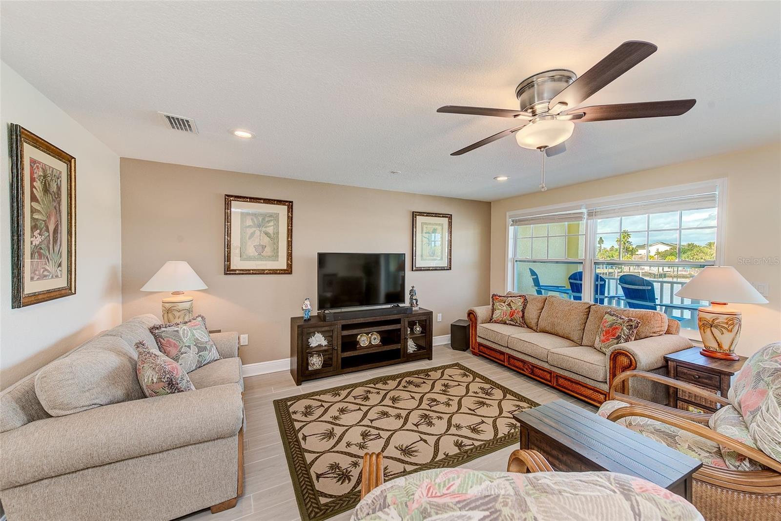 LANDINGS AT WINDRUSH THE CONDO - Residential