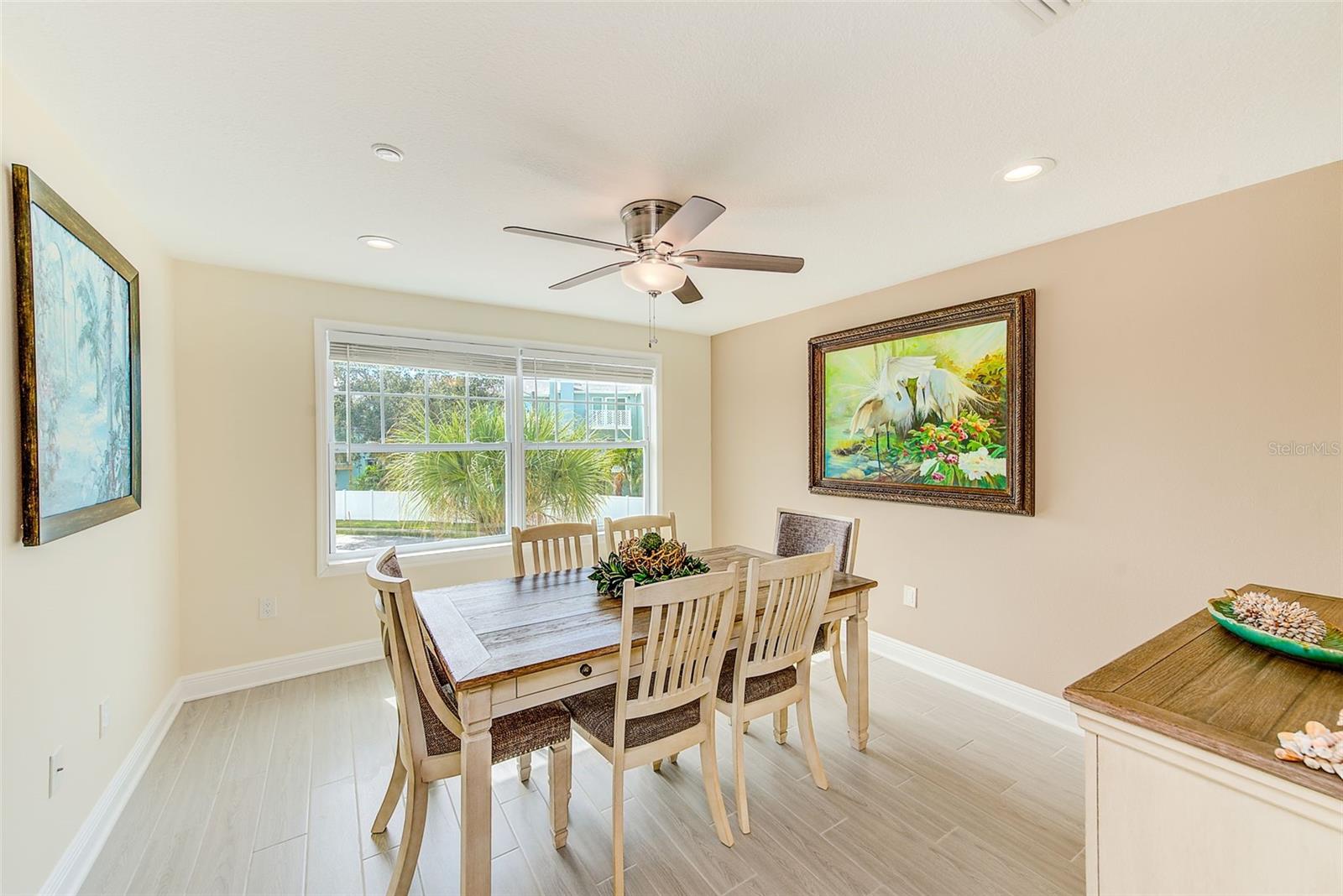 LANDINGS AT WINDRUSH THE CONDO - Residential