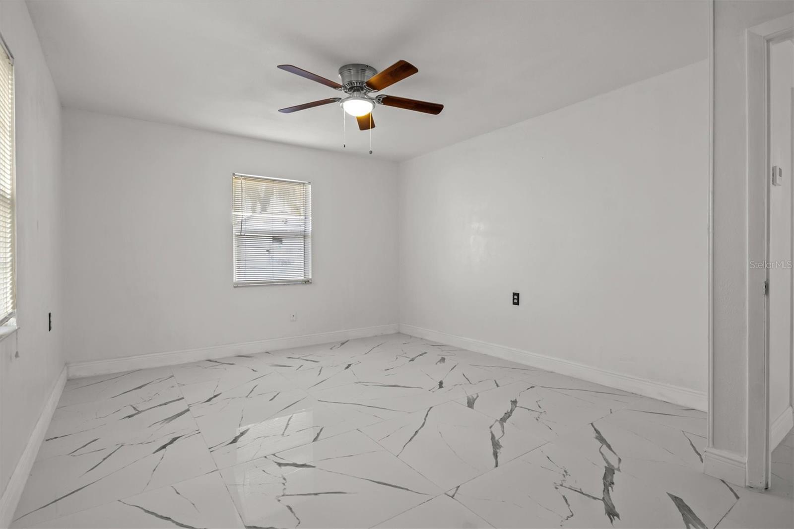 LENA VISTA SUB - Residential