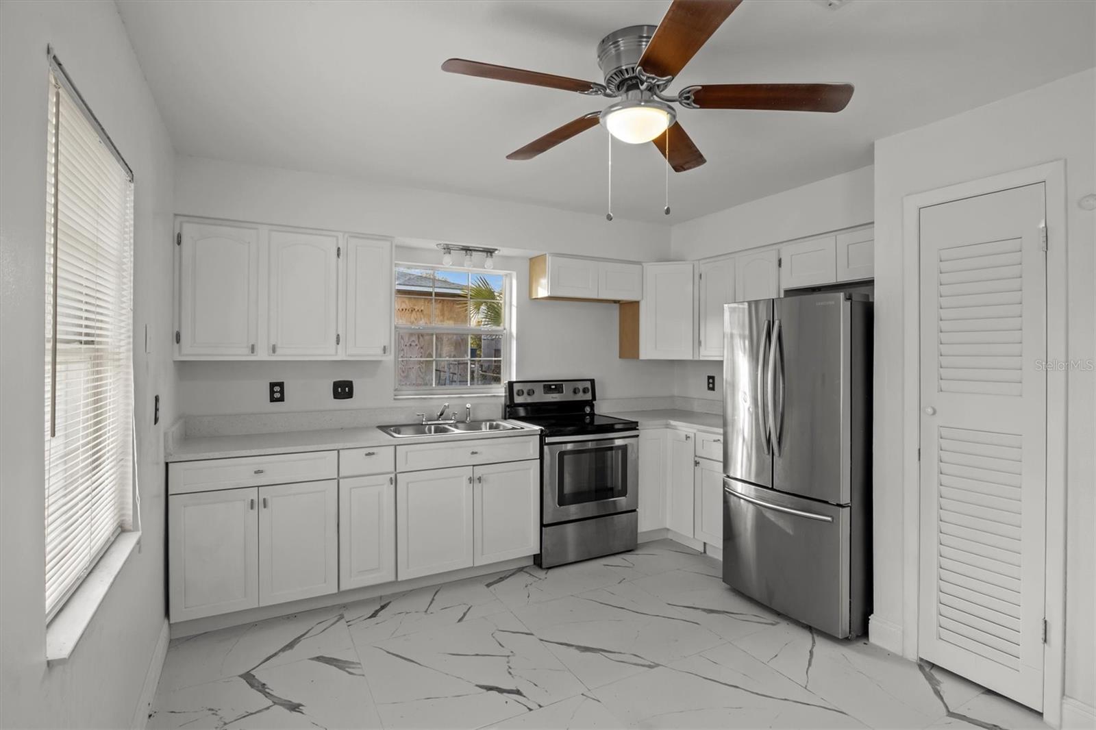 LENA VISTA SUB - Residential