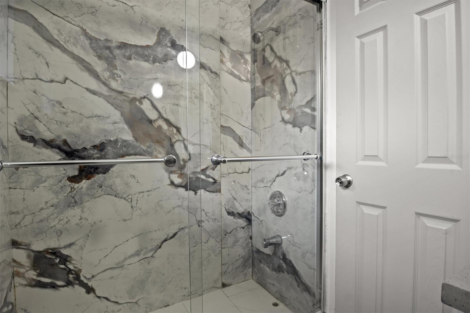 LENA VISTA SUB - Residential