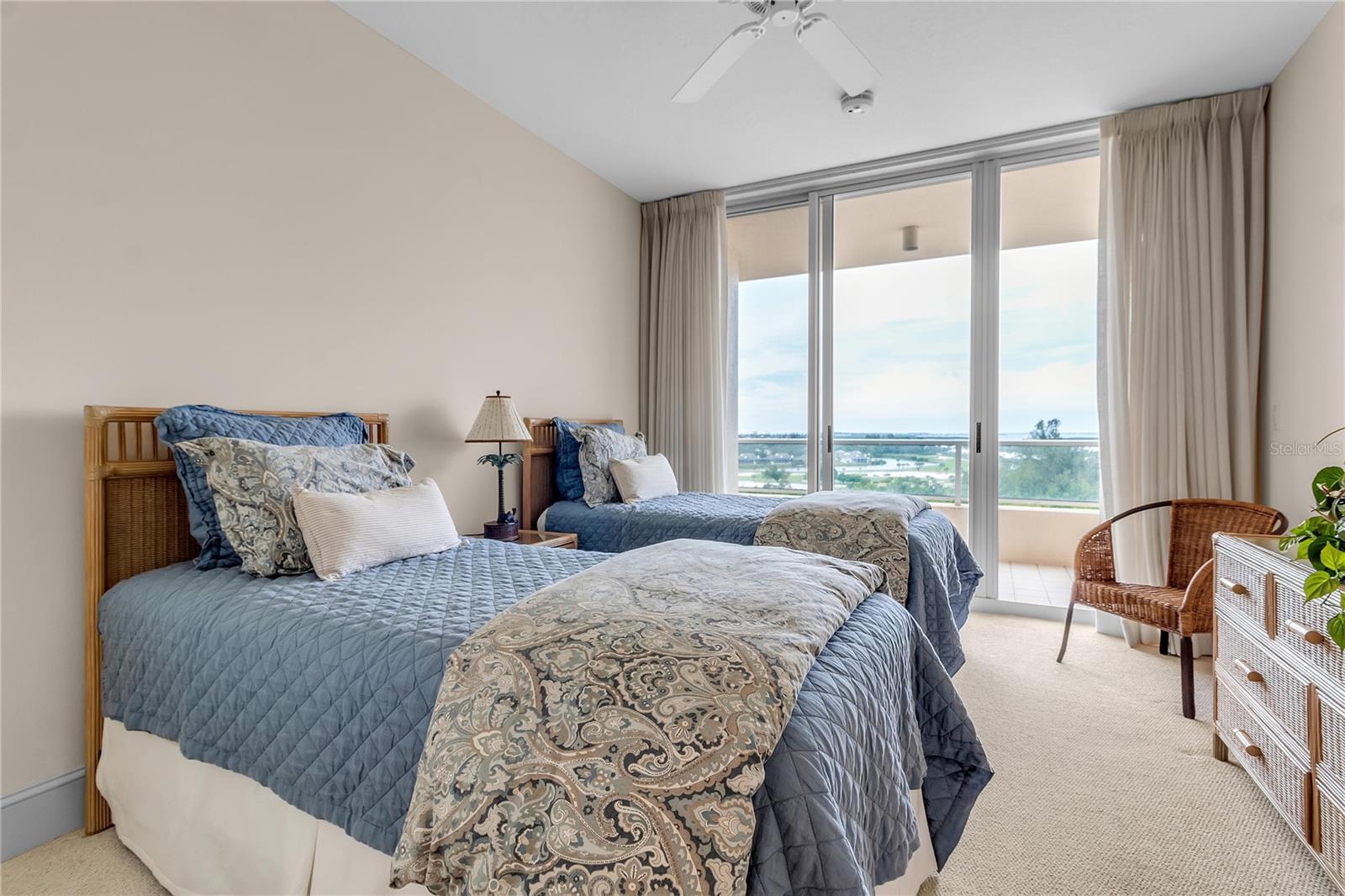 GRAND BAY 4 - Residential