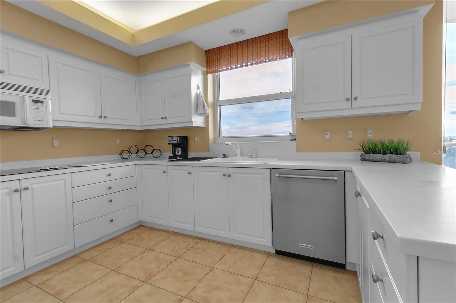 GRAND BAY 4 - Residential