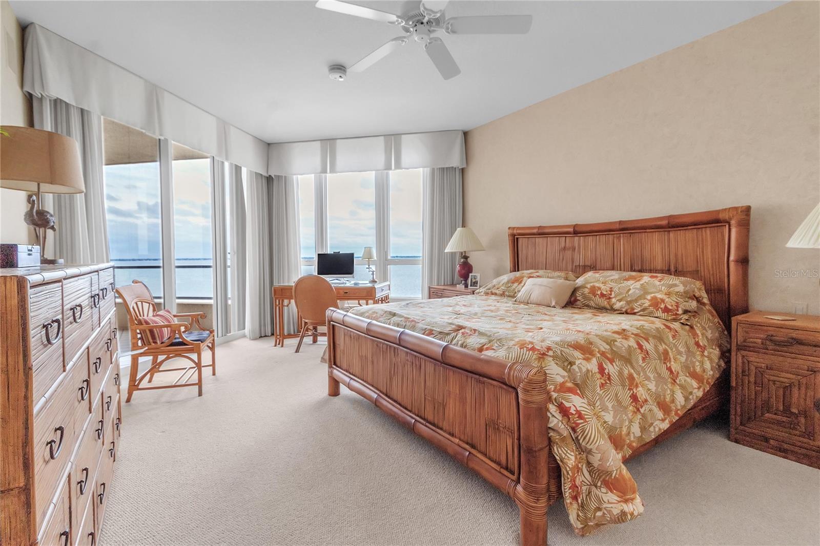 GRAND BAY 4 - Residential