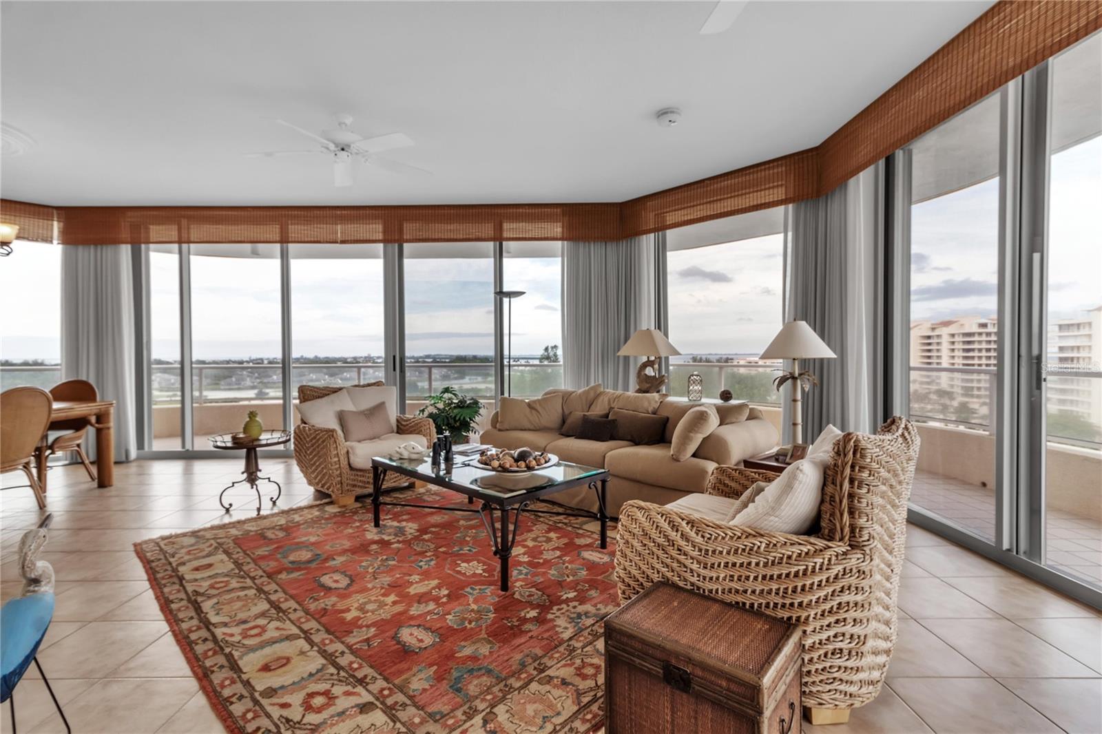 GRAND BAY 4 - Residential